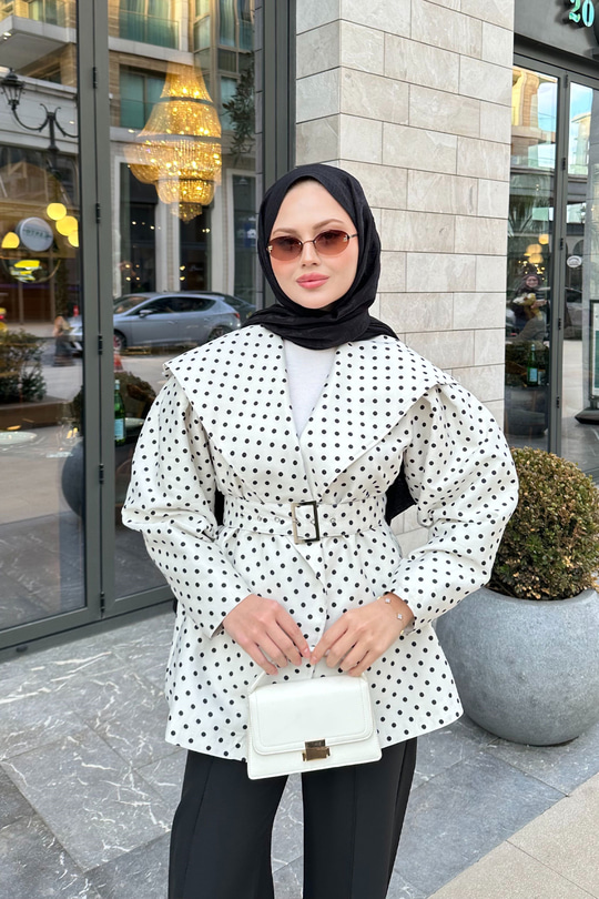 Bebe Yaka Puantiyeli Kemerli Ceket Beyaz