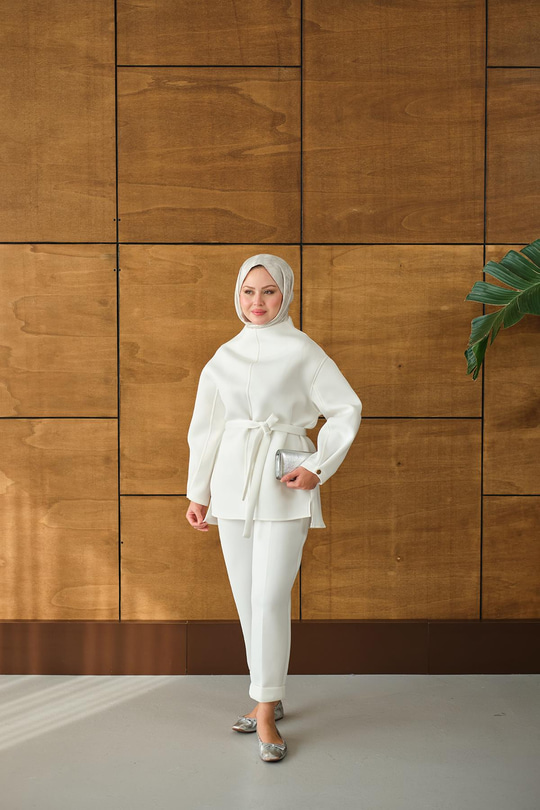 Bel Bağlamalı Takım Beyaz