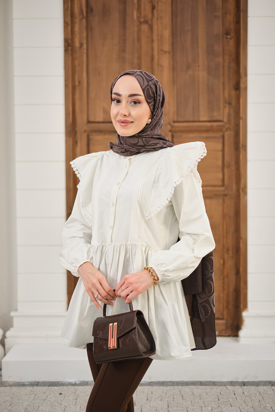 Bel Büzgülü Pile Detay Bisiklet Yaka Gömlek Beyaz