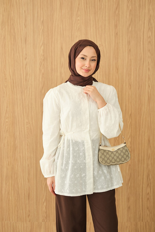 Belden Bağcık Detaylı Gömlek Ekru