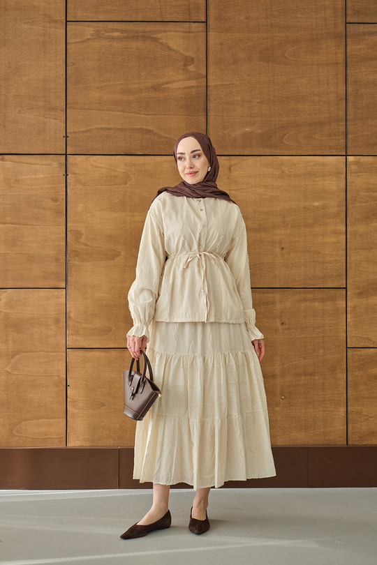 Beli Ayarlanabilir Nakış Detaylı Takım Krem