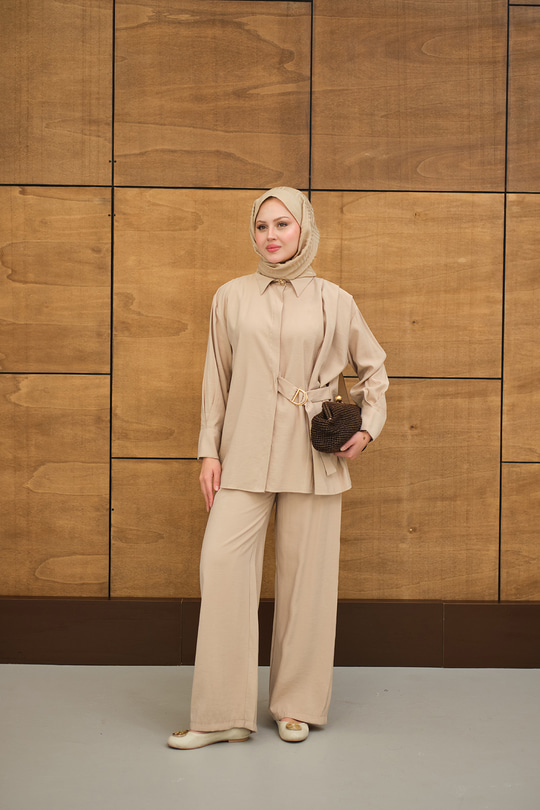 Beli Gold Kemer Detay Gömlek Yaka Takım Krem