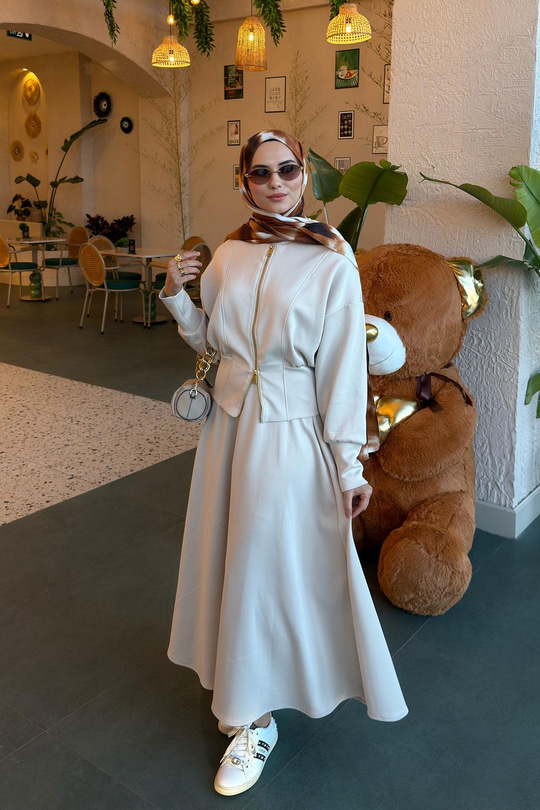 Beli Korse Detay Takım Krem