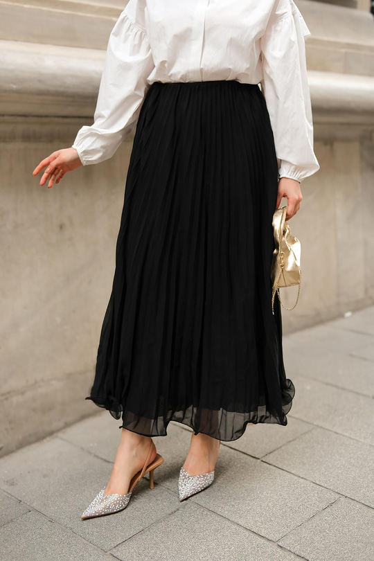 Beli Lastikli Pileli Etek Siyah