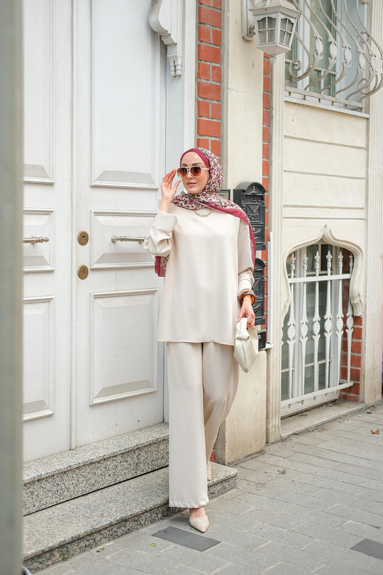 Bisiklet Yaka İkili Takım Krem