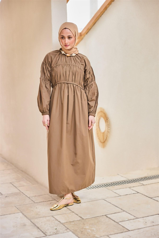 Biye Detaylı Elbise Kahverengi
