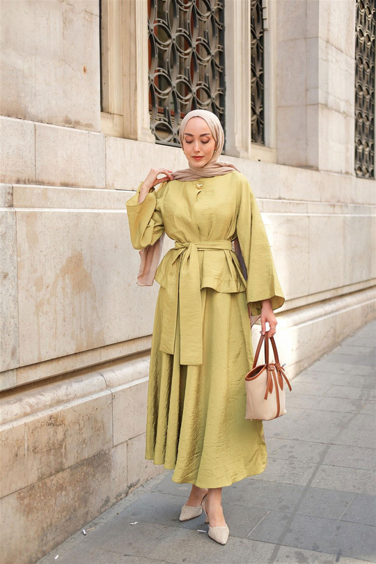 Bluzlu Etekli Takım Yağ Yeşil