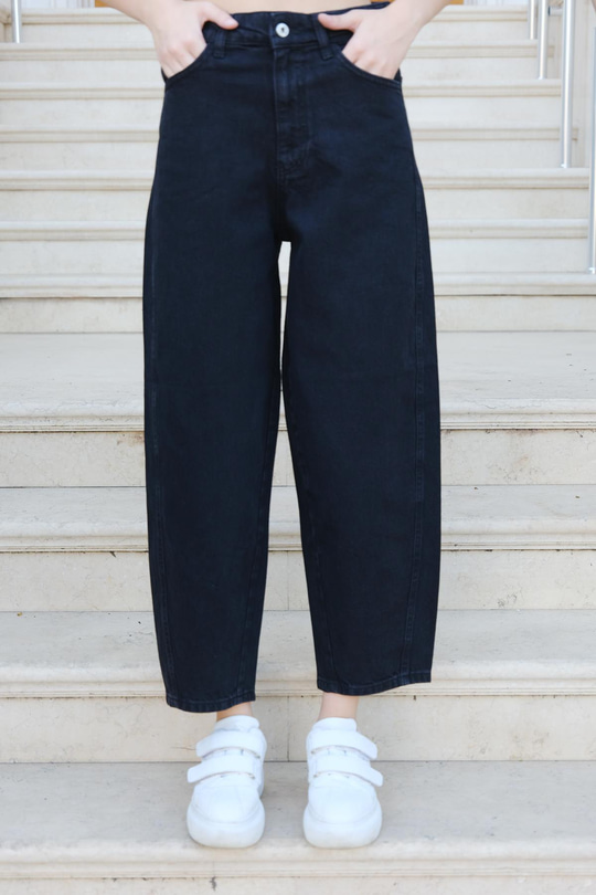 Bol Kesim Kot Pantolon Siyah