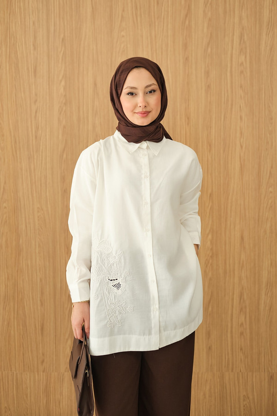 Boncuk Nakış Detaylı Gömlek Beyaz