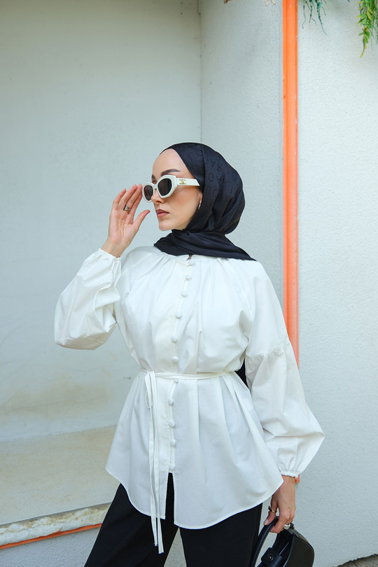 Brit Düğme Detaylı Gömlek Beyaz