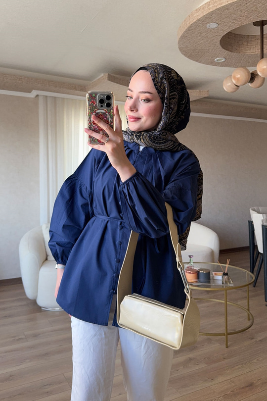 Brit Düğme Detaylı Gömlek Lacivert