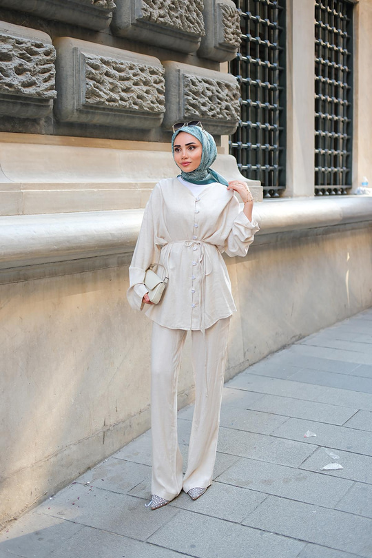 Brit Düğme Detaylı Keten Takım Krem