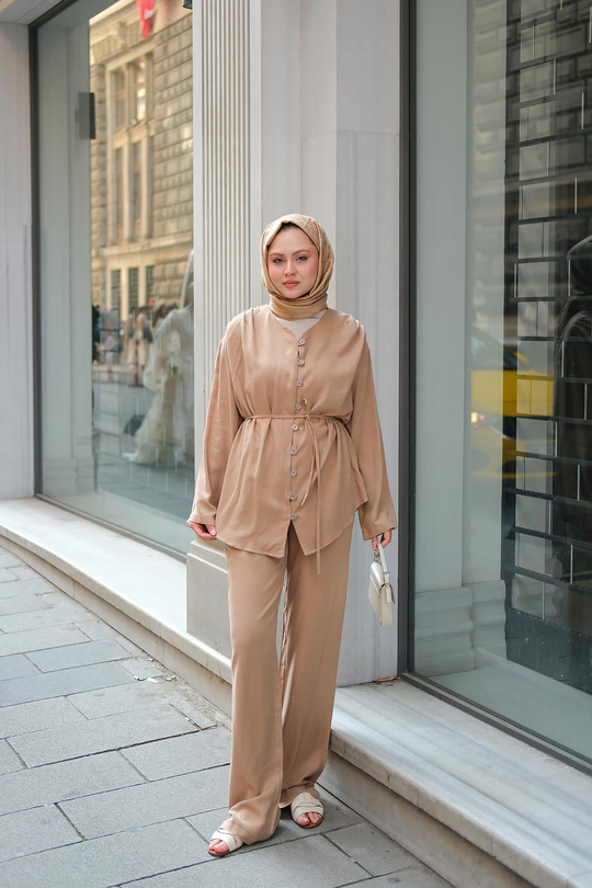 Brit Düğme Detaylı Keten Takım Vizon