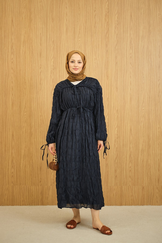 Büzgü Detay Bağcıklı Elbise Lacivert