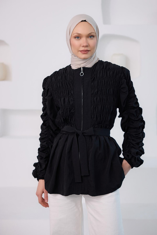 Büzgü Detaylı Fermuarlı Ceket  Siyah