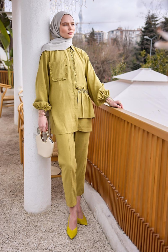 Cebi Taş Detaylı Takım Yağ Yeşil