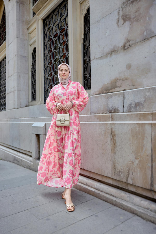 Çicek Desenli Viskon Elbise Pembe