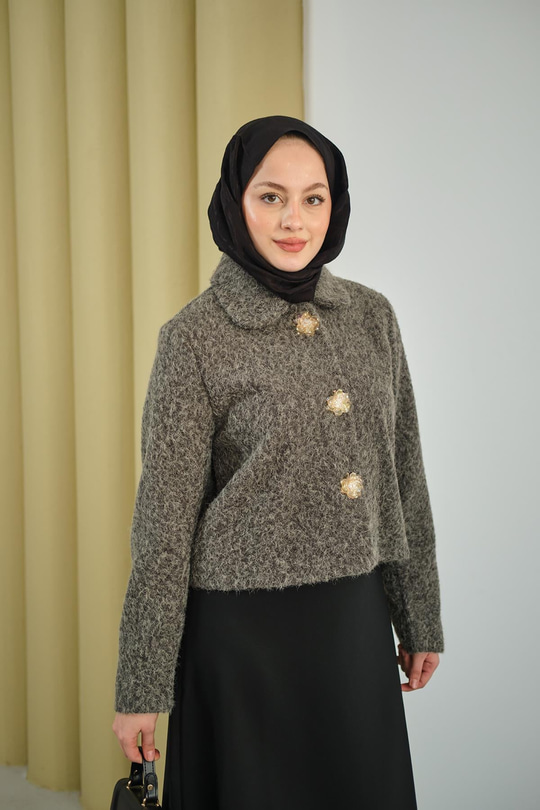 Çiçek Düğmeli Keçe Kısa Ceket Gri