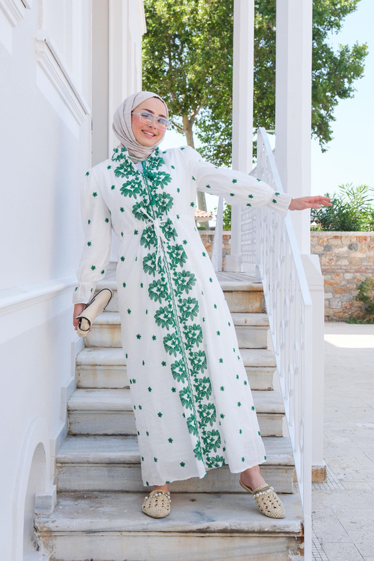 Çiçek Nakış Detay Elbise Yeşil