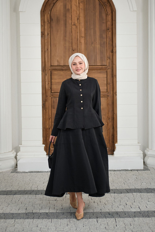 Çıtçıtlı Dikiş Detay Etekli Takım Siyah