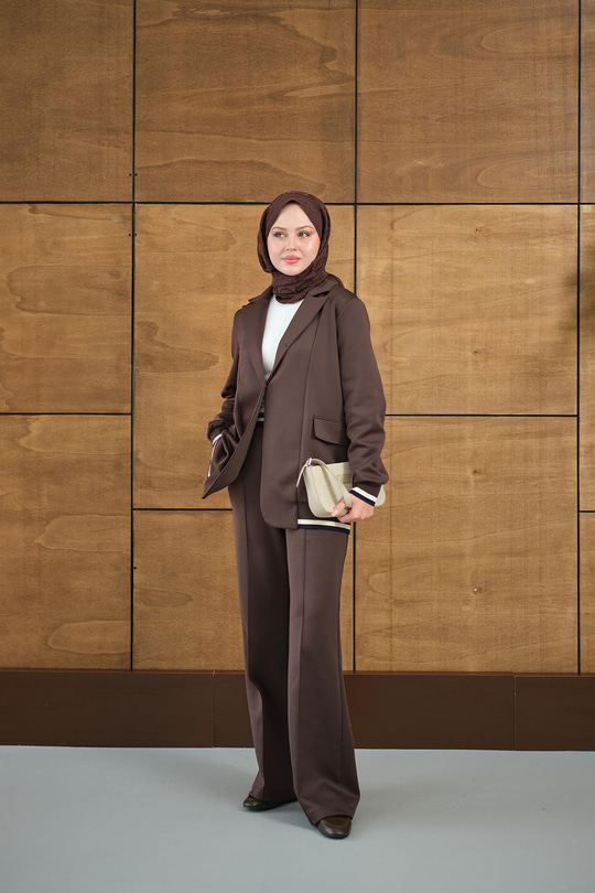 Çizgi Ribanalı Blazer Ceketli Takım Kahverengi