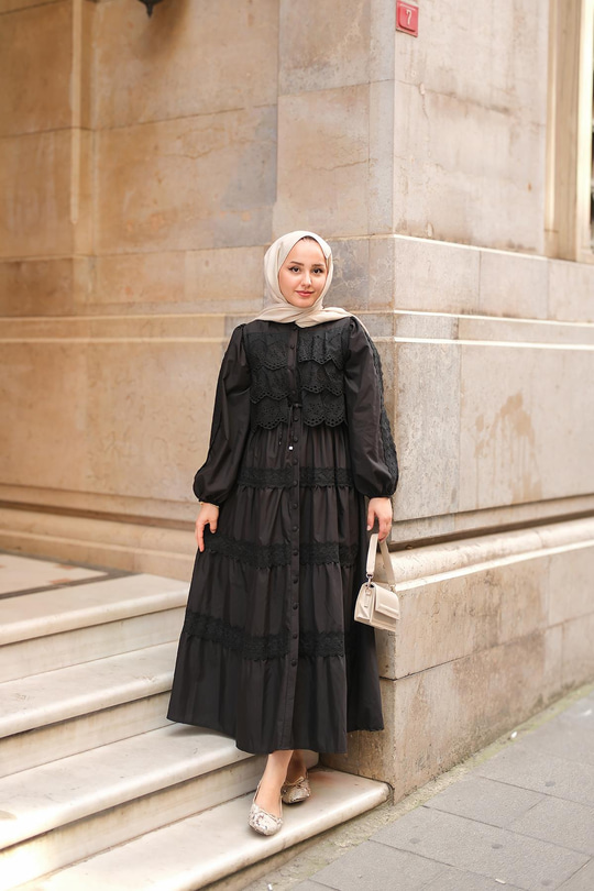 Cyrus Güpürlü Dantelli Elbise Siyah