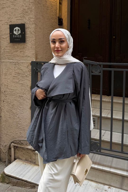 Yaka Tek Düğme Detay Bel Bağlamalı Kimono Antrasit