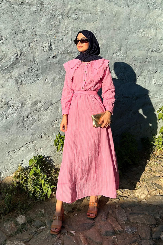 Dantelli Bebe Yaka Elbise Pembe