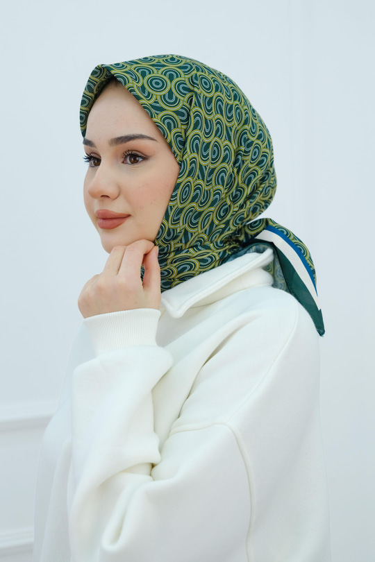 Desenli Soft Eşarp Zümrüt Yeşil