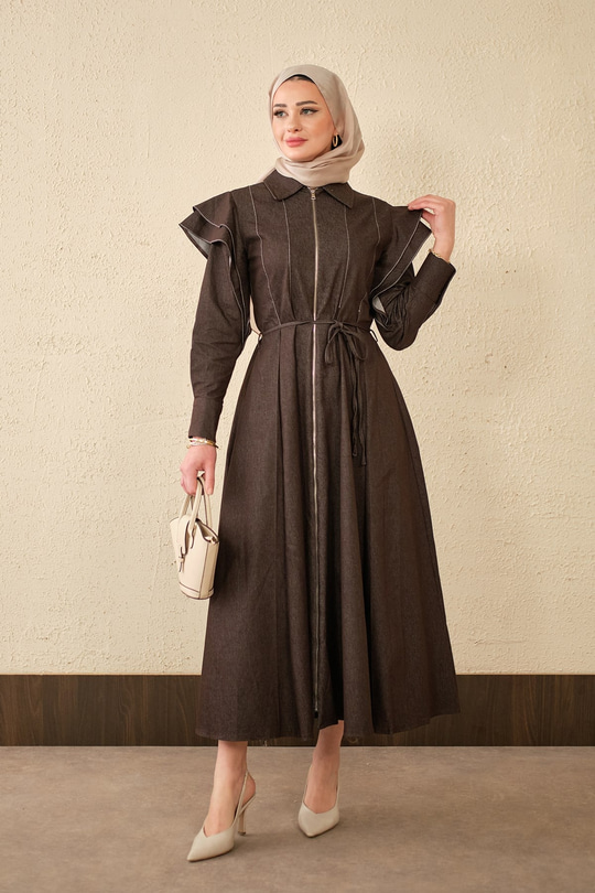 Dikiş Detay Omuz Büzgülü Kot Elbise Kahverengi