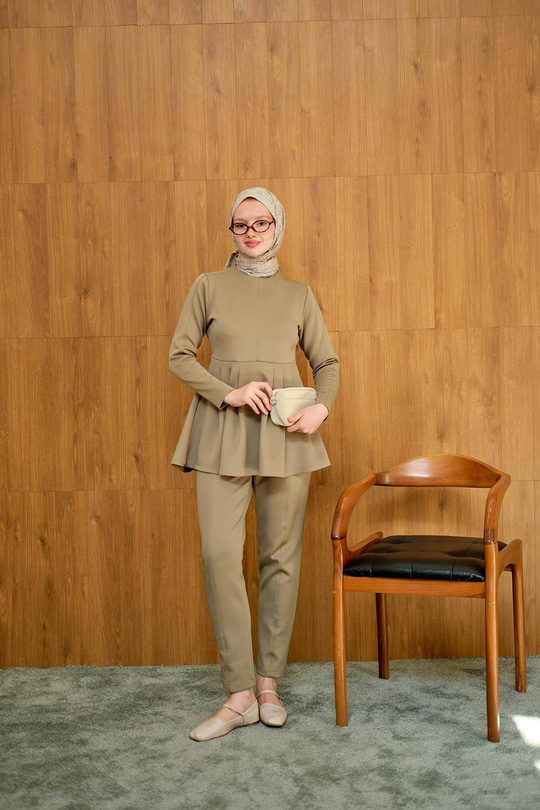 Dikiş Detaylı Pileli Takım Yeşil