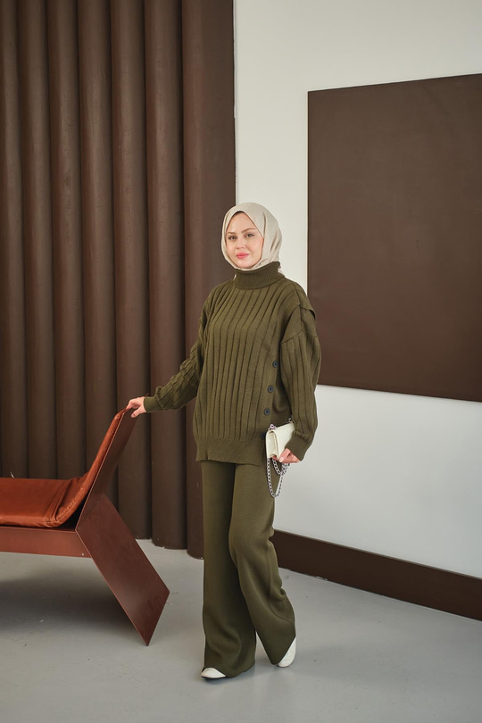 Düğmeli Triko Takım Haki Yeşil