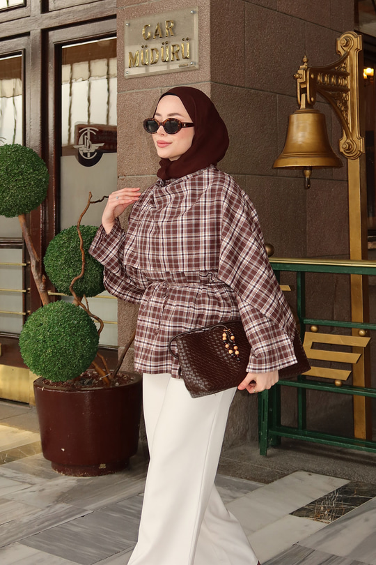 Ekose Desen Bel Bağlamalı Düğme Detay Panço Kahverengi