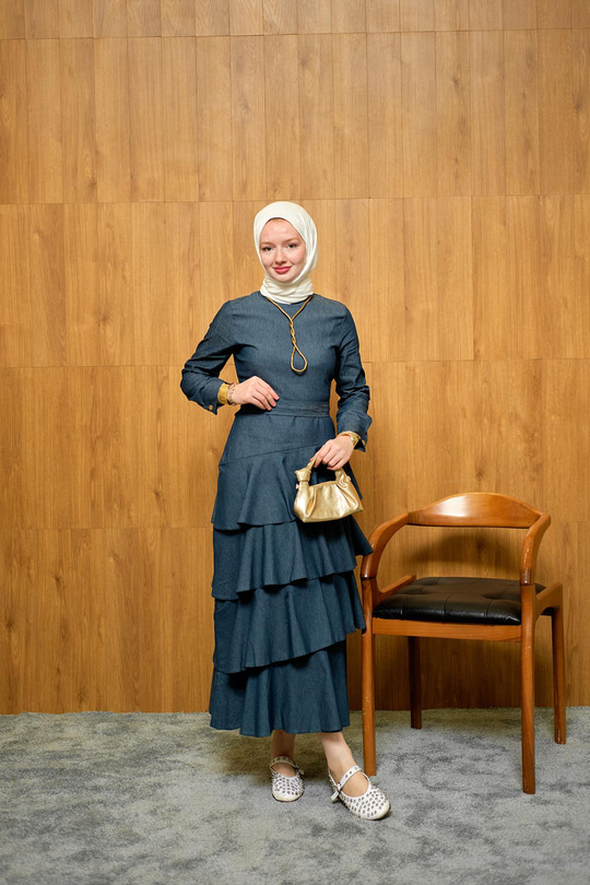 Eteği Volanlı Kot Görünümlü Elbise Koyu Mavi