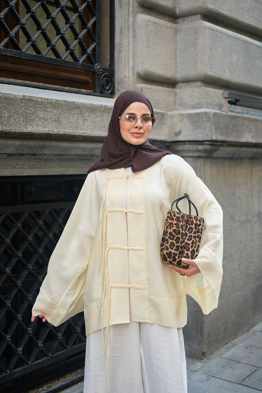 Ön Bağcık Detaylı Geniş Kol Hakim Yaka Tül Kimono Sarı