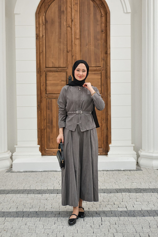 Fermuarlı Cep Detay Kemer Bağlamalı Etekli Takım Gri