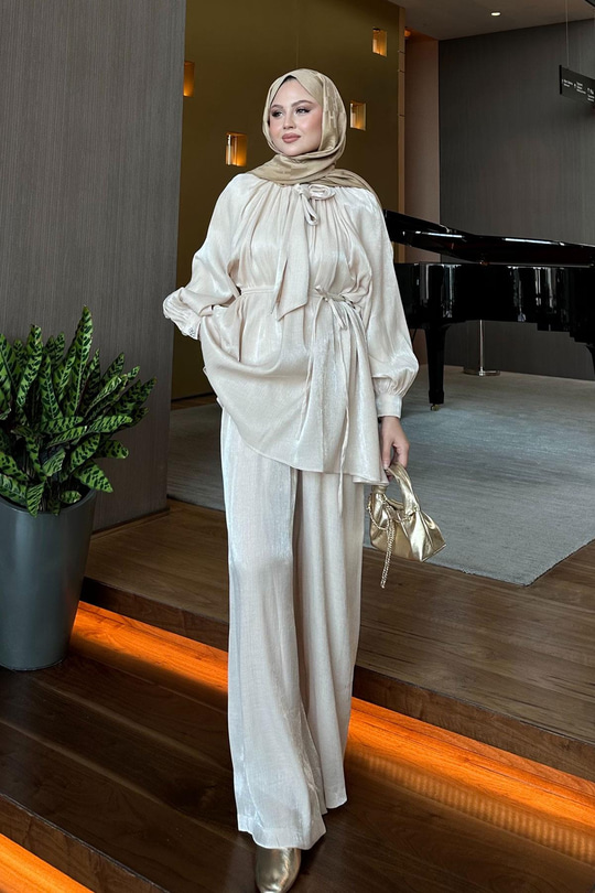 Floş Yaka Bağlamalı Takım Krem