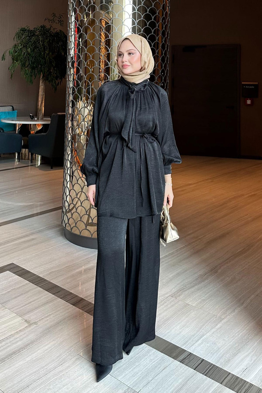 Floş Yaka Bağlamalı Takım Siyah