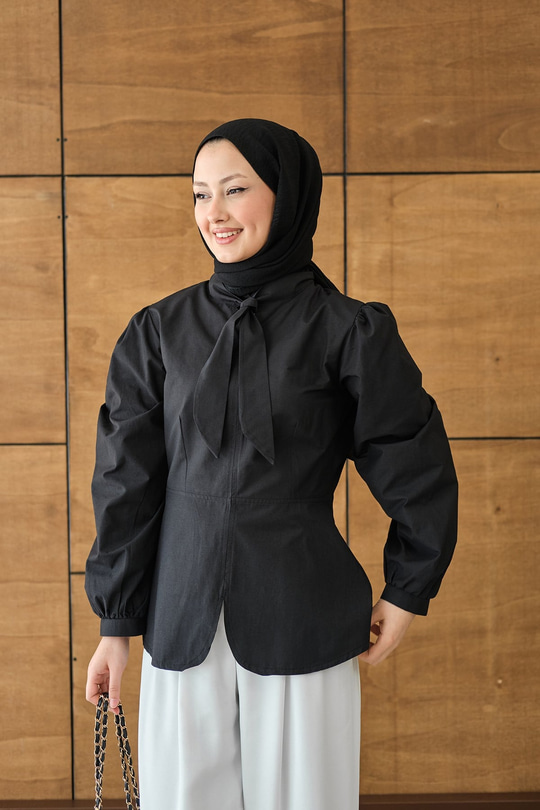 Fular Yaka Detaylı Kısa Gömlek Siyah