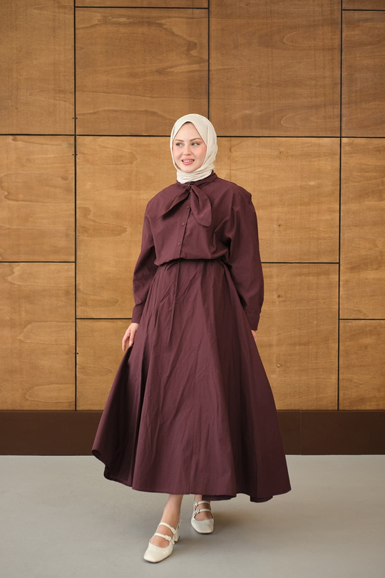 Fular Yaka Gömlekli Takım Bordo