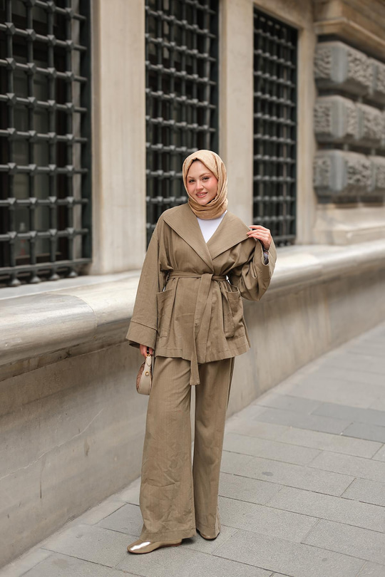 Geniş Yakalı Takım Haki Yeşil