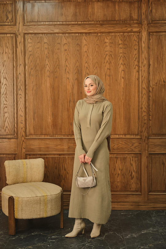 Gizli Düğme Detaylı Elbise Vizon