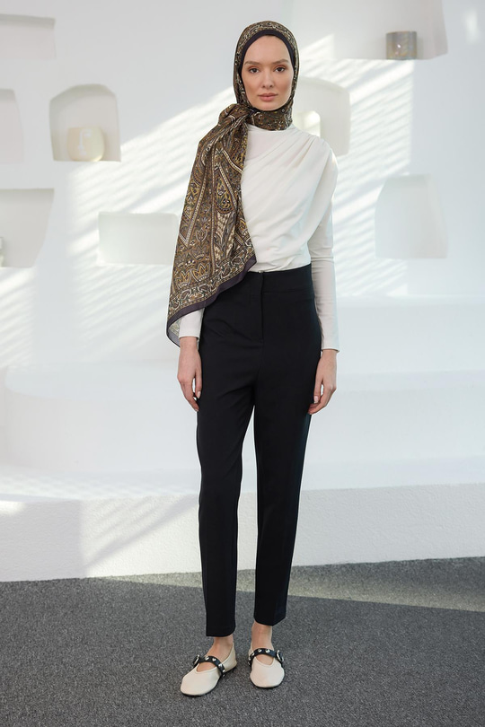 Gizli Fermuar Detaylı Kumaş Pantolon Siyah