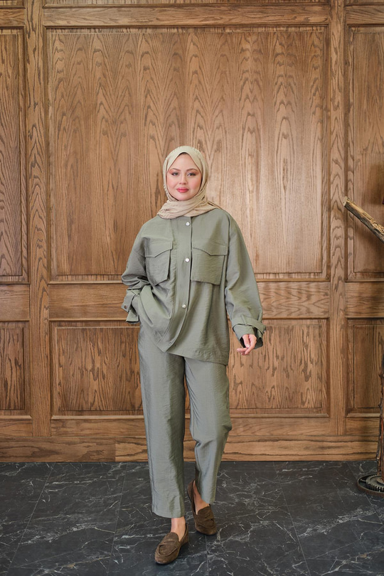 Gizli Fermuar Detaylı Takım Fıstık Yeşil