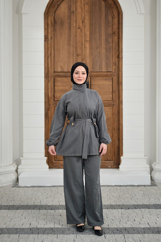 Gizli Fermuarlı Kemerli Pantolonlu Takım Füme