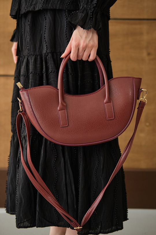 Gold Detay Deri Görünümlü Gondol Çanta Bordo