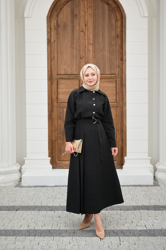 Gold Düğme Detay Etekli Takım Siyah