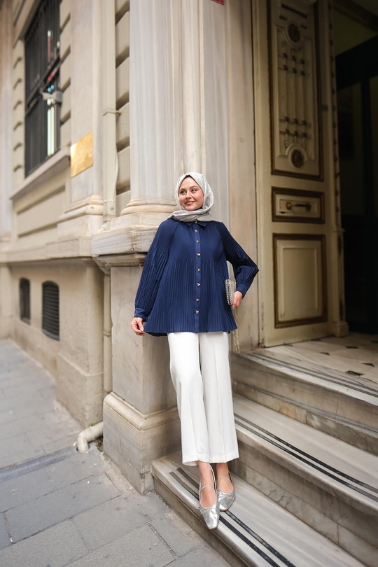 Gold Düğme Ve Piliseli Gömlek Lacivert