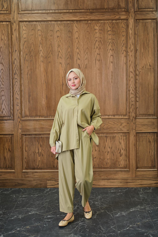 Gömlekli Takım Yeşil