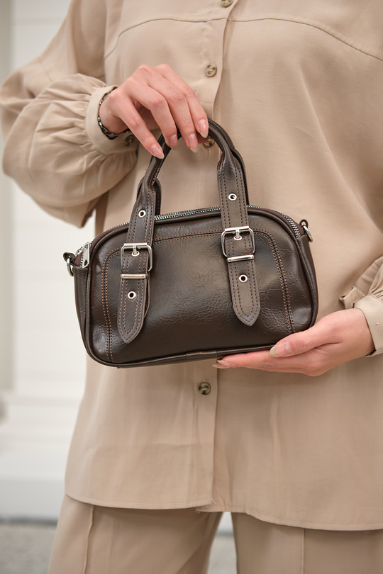 Göz Fermuarlı Saten Çanta Kahverengi